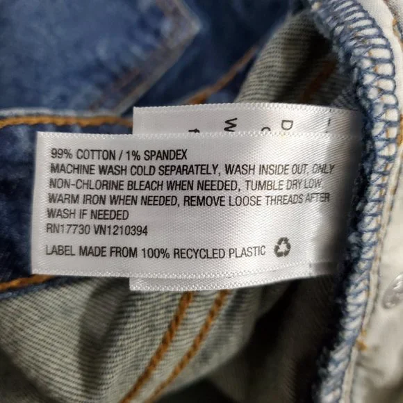 Universal Thread Vintage Midi Denim Jean Shorts Size 24W Plus - Picture 5 of 5